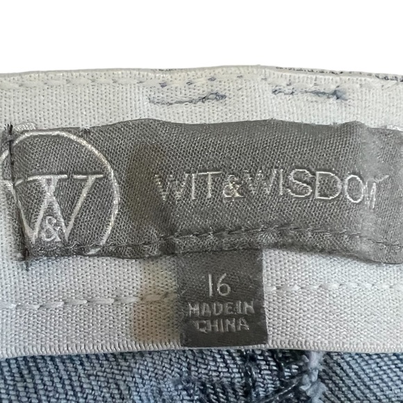 Wit & Wisdom Ab Solutions High Rise Distress Skinny Jean - Picture 3 of 7